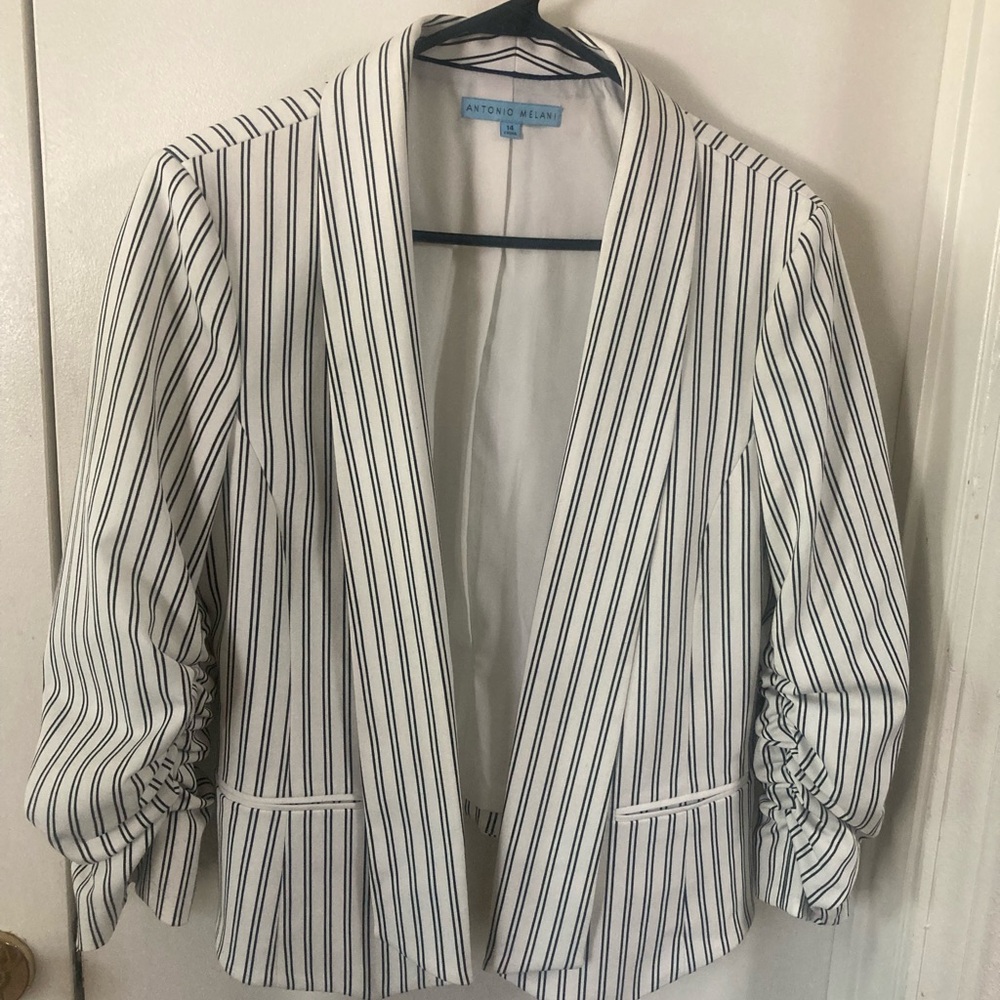 ANTONIO MELANI Black and White Blazer Tailored Cropped Design